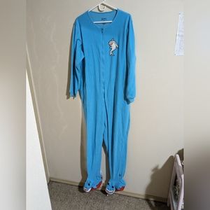 Shark onesie with footies and zipper. No hood, size XXL but fits more like an XL